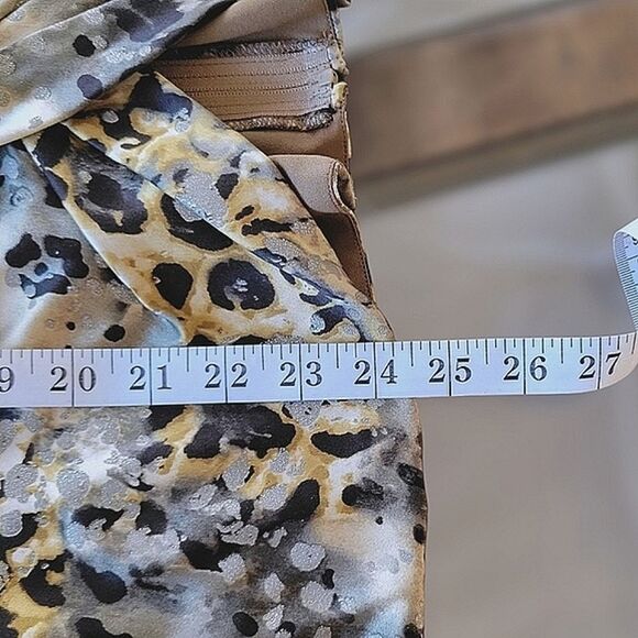 Vtg Tadashi Collection silk blend leopard print faux wrap blouse size 10 - Picture 10 of 13
